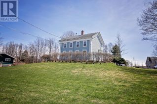 House for Sale, 233 Victoria Street E, Amherst, NS