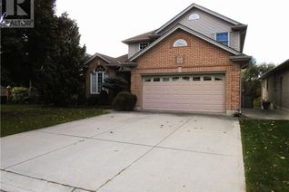 Detached House for Sale, 154 Kingfisher Avenue, Woodstock, ON