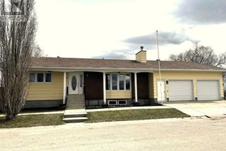 Bungalow for Sale, 136 2nd Avenue W, Hussar, AB