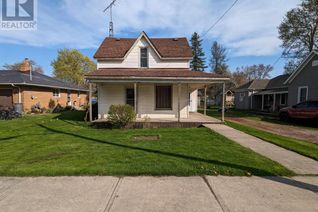 Detached House for Sale, 169 Elm Street West, Bothwell, ON