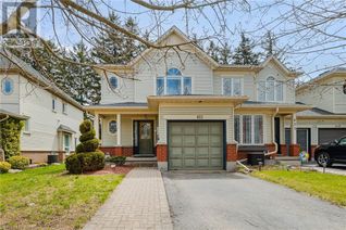 Freehold Townhouse for Sale, 423 Shadow Wood Crescent, Waterloo, ON