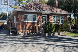 Bungalow for Sale, 44 Fittons Road W, Orillia, ON