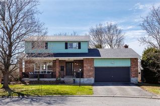 Detached House for Sale, 10 Evelyn Street, Almonte, ON