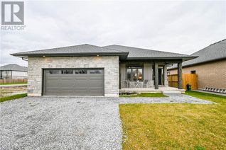 Detached House for Sale, 254 Julia Drive, Welland, ON