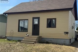 Detached House for Sale, 322 Maple Avenue, Yorkton, SK