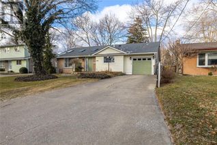 Detached House for Sale, 1705 Mulberry Street, Sarnia, ON