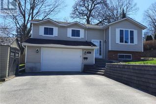 Detached House for Sale, 687 Bay Street, Midland, ON
