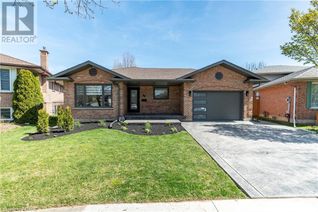 Detached House for Sale, 66 Knowles Drive, Woodstock, ON