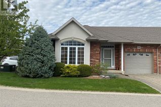 Freehold Townhouse for Sale, 15 Oakgrove Lane, Chatham, ON