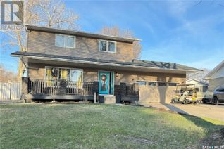 Detached House for Sale, 39 Champ Crescent, Regina, SK