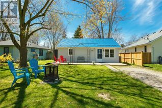 Cottage for Sale, 7811 Ken Street, Plympton-Wyoming, ON