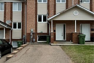 Freehold Townhouse for Sale, 243 Willoughby Crescent, Pembroke, ON