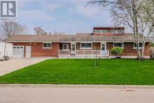 Bungalow for Sale, 221 St Andrews Street, Mitchell, ON