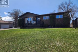 Bungalow for Sale, 634 Moffet Drive, Weyburn, SK
