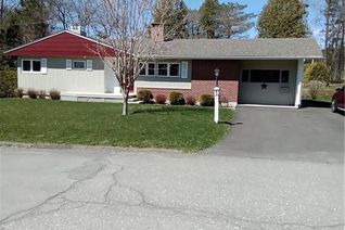 House for Sale, 156 St. James Street, Woodstock, NB