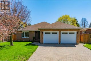Bungalow for Sale, 42 Berkwood Place, Fonthill, ON