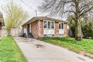 Detached House for Sale, 3 Gilroy Dr, Toronto, ON