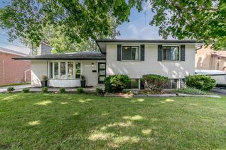 Detached House for Sale, 122 Steel St, Barrie, ON