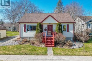 Detached House for Sale, 255 Carling Street, South Huron, ON