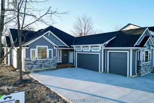 Detached House for Sale, 7003 Blue Coast Hts, Plympton-Wyoming, ON