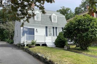House for Sale, 71 Main Street, Liverpool, NS