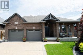 Bungalow for Sale, 113 Collins Way, Strathroy-Caradoc, ON