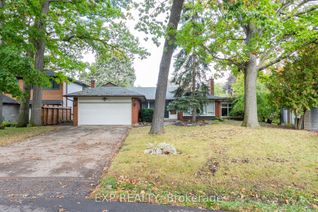 Bungalow for Sale, 39 Farningham Cres, Toronto, ON