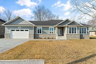 Bungalow for Sale, 925 Park Ave W, Kingsville, ON