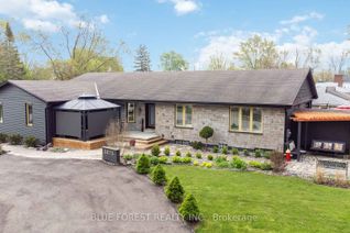 Bungalow for Sale, 3075 Lake View Ave, Plympton-Wyoming, ON