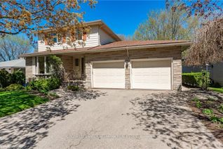 Detached House for Sale, 33 Applewood Cres, Guelph, ON