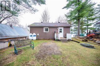 Detached House for Sale, 80 Macgregors Bay Trail, Pembroke, ON