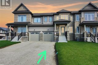Freehold Townhouse for Sale, 3 Stately Drive, Wasaga Beach, ON
