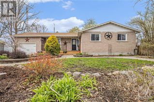 Detached House for Sale, 450 Clarence E Street, Winchester, ON