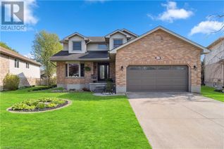 Detached House for Sale, 66 Parkview Crescent, Strathroy, ON