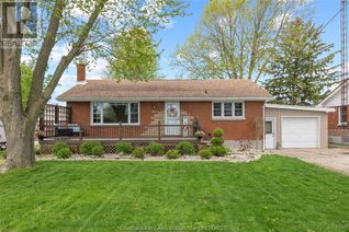 Detached House for Sale, 135 Lawrence Avenue, Wallaceburg, ON