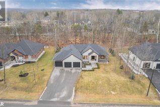 Detached House for Sale, 7 Walter James Parkway Parkway, Minesing, ON