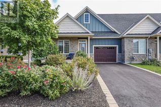 Freehold Townhouse for Sale, 17 Pierpoint Drive, Niagara-on-the-Lake, ON