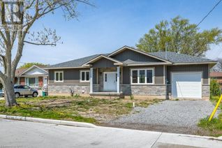 Detached House for Sale, 17 Glenbarr Road, St. Catharines, ON