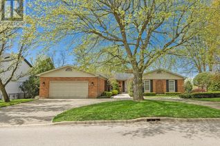 Detached House for Sale, 138 Hunt Club Drive, London, ON