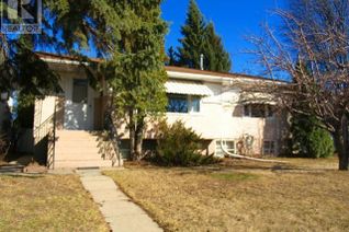 Detached House for Sale, 704 P Avenue N, Saskatoon, SK