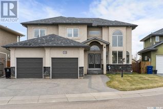 Detached House for Sale, 743 Bellmont Court, Saskatoon, SK
