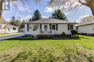Detached House for Sale, 370 James Street Street, Mount Forest, ON