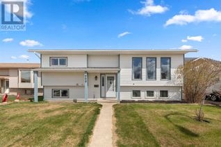 Detached House for Sale, 909 7 Street Se, Redcliff, AB