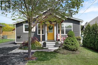 Detached House for Sale, 930 Riverdale Avenue, Windsor, ON