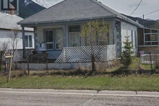 Property for Sale, 13026 22nd Avenue, Blairmore, AB