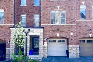 Townhouse for Rent, 67 Gordon Circ, Newmarket, ON