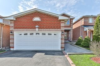Detached House for Sale, 538 Bert Budd Ave, Newmarket, ON