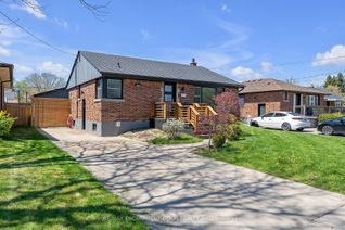 Detached House for Sale, 82 Fernwood Cres, Hamilton, ON