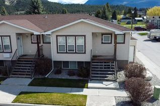 Townhouse for Sale, 8912 Doherty Street, Canal Flats, BC