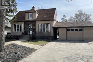 Detached House for Sale, 161 Halifax Street N, Regina, SK